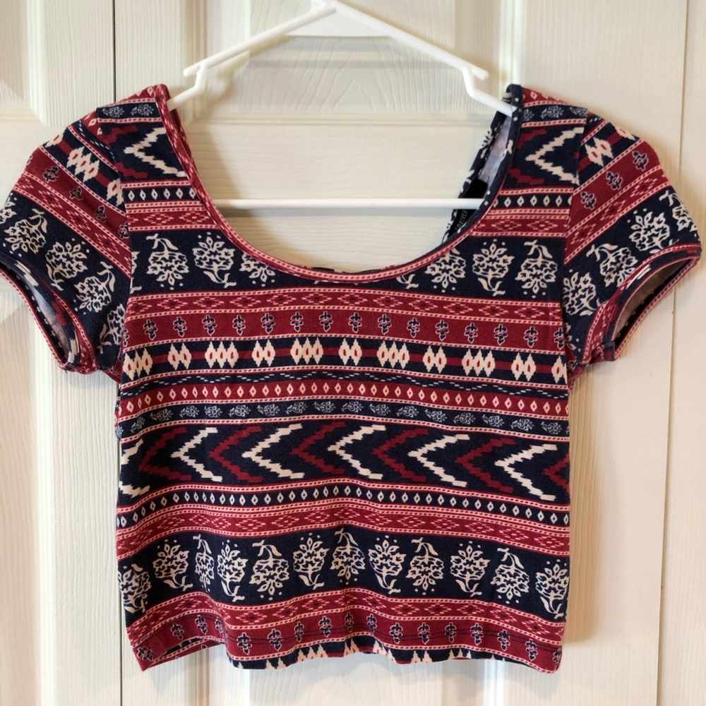 Aztec crop top - Picture 4 of 5